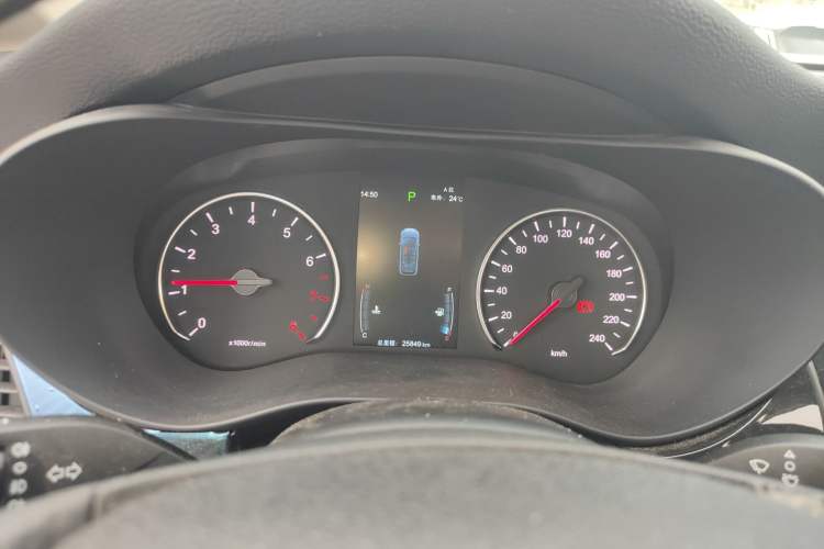 Used BYD Song MAX 2019 1.5T Automatic Smart Connect Prestige Model 6 Seats China VI Standard Instrument Cluster