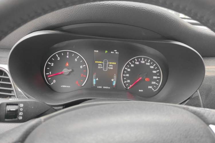 Used BYD Song MAX 2019 1.5T Automatic Smart Connect ZhiLian RuiDong Model 7 Seats China V Emission Standard Instrument Cluster