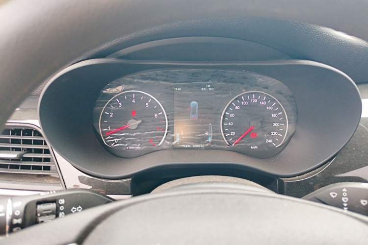Used BYD Song MAX 2019 1.5T Manual Smart Connect Ruiyi Sunroof Model 7 Seats China VI Standard Instrument Cluster