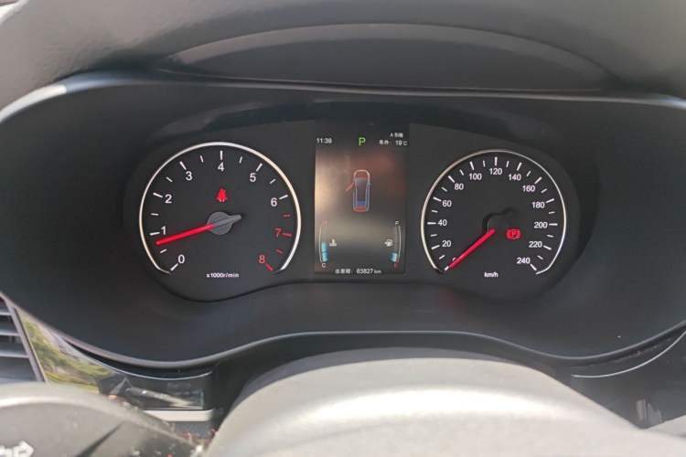 Used BYD Song MAX 2019 1.5T Automatic Smart Connect ZhiLian RuiDong Model 7 Seats China V Emission Standard Instrument Cluster