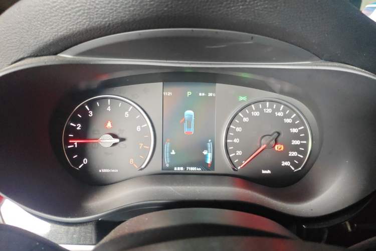 Used BYD Song MAX 2019 1.5T Automatic Smart Connect Ruiyi Sunroof Model 7 Seats China VI Standard Instrument Cluster