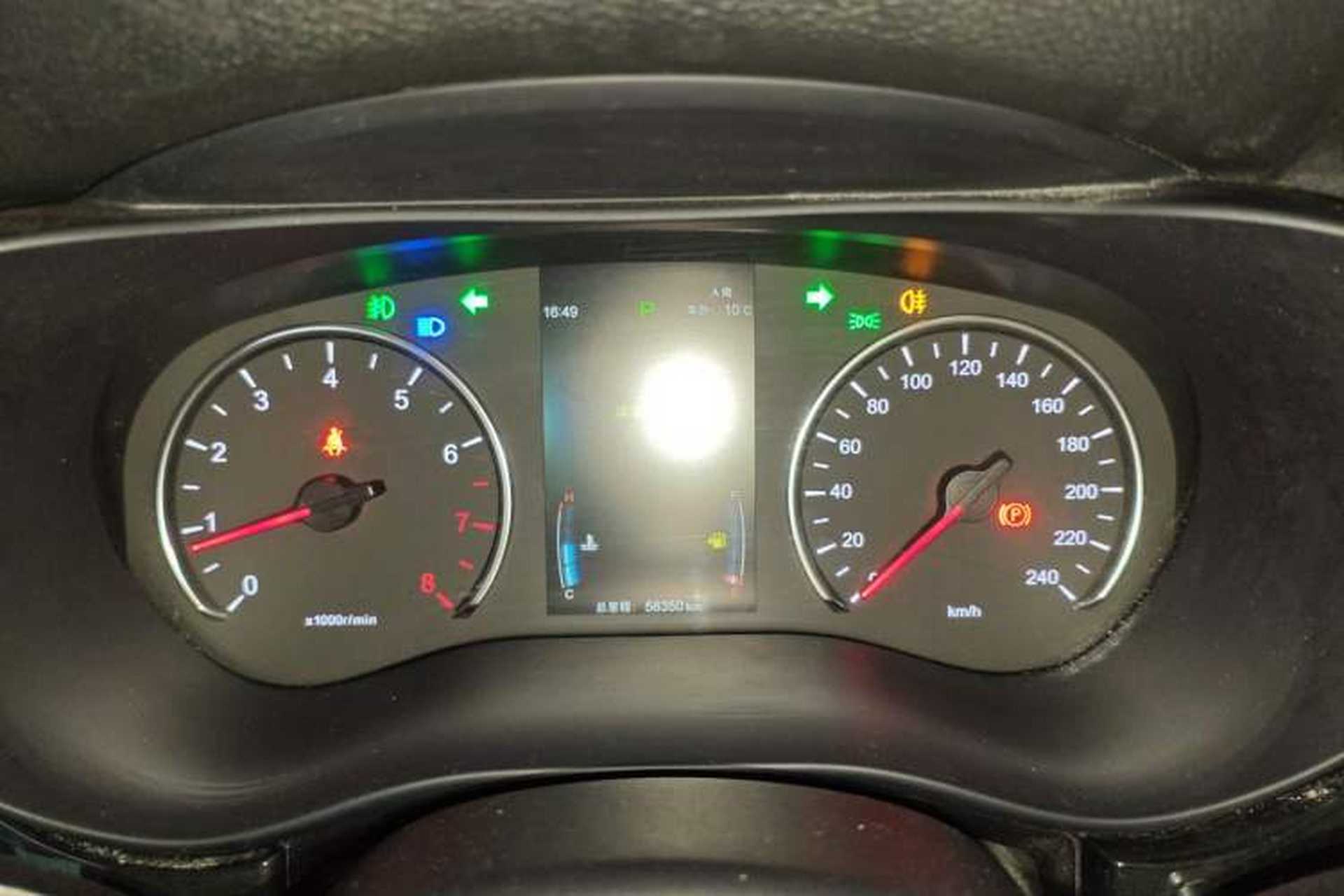 Used BYD Song MAX 2019 1.5T Automatic Smart Connect Ruiyi Sunroof Model 7 Seats China VI Standard Instrument Cluster