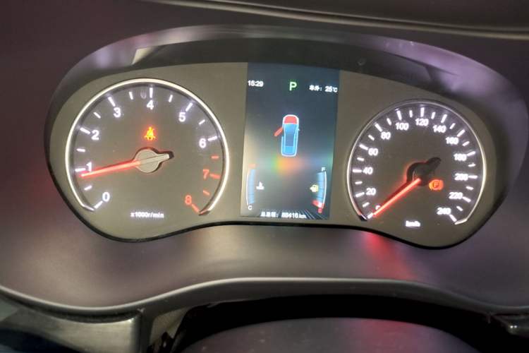 Used BYD Song MAX 2019 1.5T Automatic SmartConnect ZhiLian RuiDong Edition with 6 Seats China VI Standard Instrument Cluster