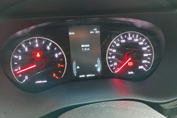 Used BYD Song MAX 2019 1.5T Manual Smart Connect Ruiyi Sunroof Model 6 Seats China VI Standard Instrument Cluster