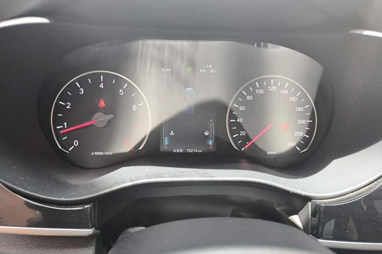 Used BYD Song MAX 2019 1.5T Automatic Smart Connect Ruiyi Sunroof Model 7 Seats China VI Standard Instrument Cluster