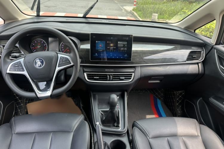 Used BYD Song MAX 2019 1.5T Manual Smart Connect Ruiyi Sunroof Model 7 Seats China VI Standard Interior 1