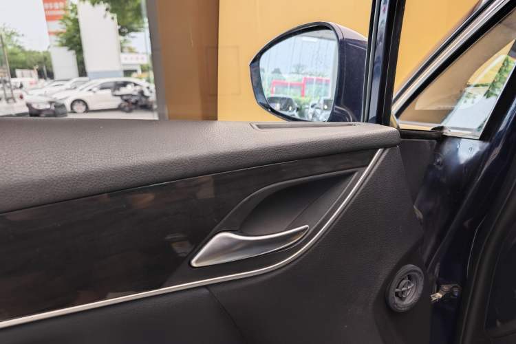 Used BYD Song MAX 2019 1.5T Automatic Smart Connect Ruiyi Model 7 Seats China V Emission Standard Interior 11