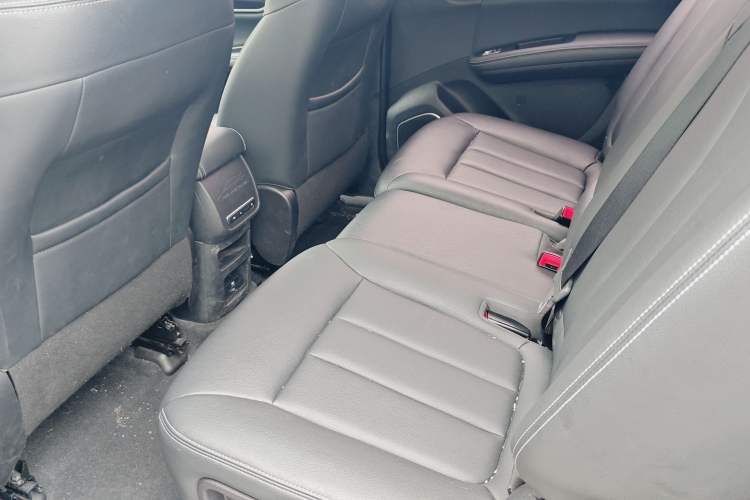 Used BYD Song MAX 2019 1.5T Automatic Smart Connect Ruiyi Sunroof Model 7 Seats China VI Standard Interior 2