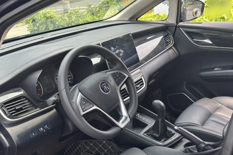 Used BYD Song MAX 2019 1.5T Manual Smart Connect Ruiyi Sunroof Model 7 Seats China VI Standard Interior 2