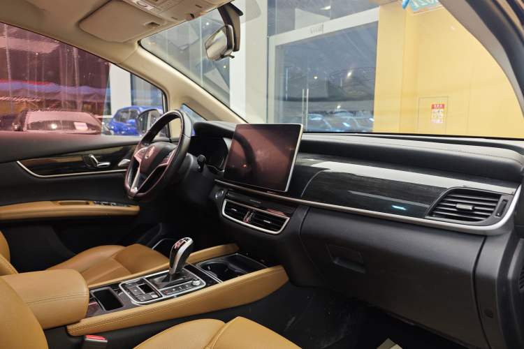 Used BYD Song MAX 2019 1.5T Automatic Smart Connect ZhiLian RuiDong 6-Seater China V Standard Interior 2