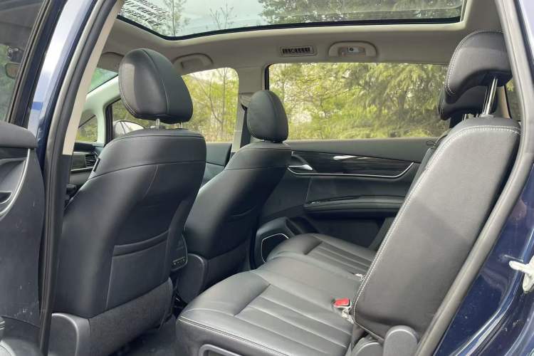 Used BYD Song MAX 2019 1.5T Automatic Smart Connect ZhiLian RuiDong Model 7 Seats China V Emission Standard Interior 2