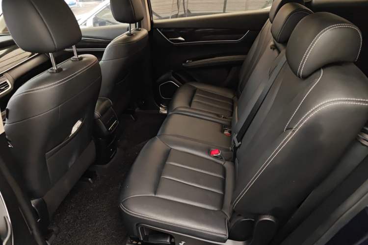 Used BYD Song MAX 2019 1.5T Automatic Smart Connect Ruiyi Sunroof Model 7 Seats China VI Standard Interior 4