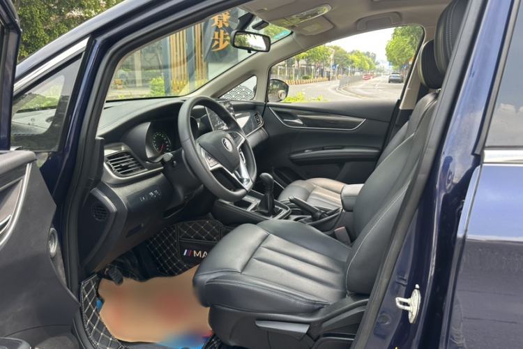 Used BYD Song MAX 2019 1.5T Manual Smart Connect Ruiyi Sunroof Model 7 Seats China VI Standard Interior 6