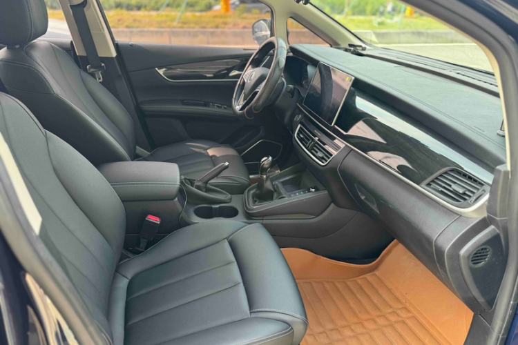 Used BYD Song MAX 2019 1.5T Manual Smart Connect Ruiyi Sunroof Model 6 Seats China VI Standard Interior 6