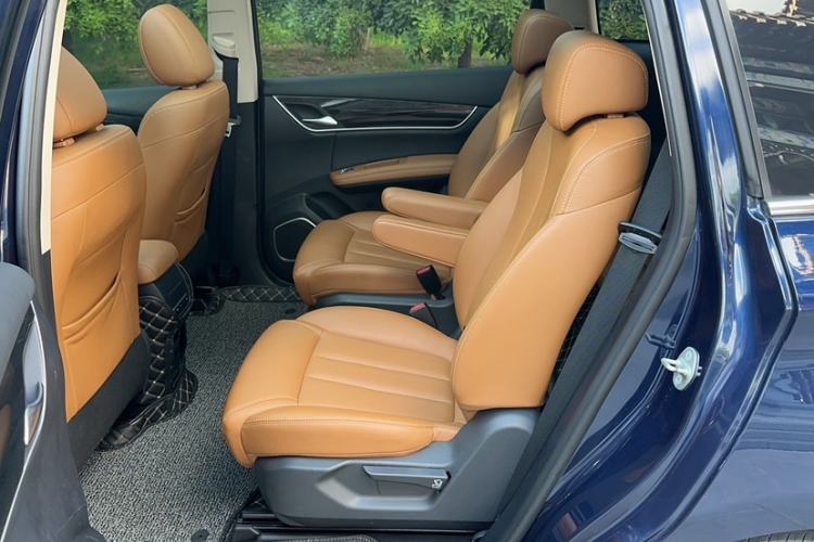 Used BYD Song MAX 2019 1.5T Automatic Smart Connect ZhiLian RuiDong 6-Seater China V Standard Interior 9