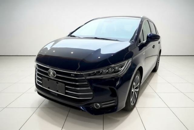 BYD Song MAX 2019 1.5T Automatic Smart Connect ZhiLian RuiDong Model 7 Seats China V Emission Standard مستعملة