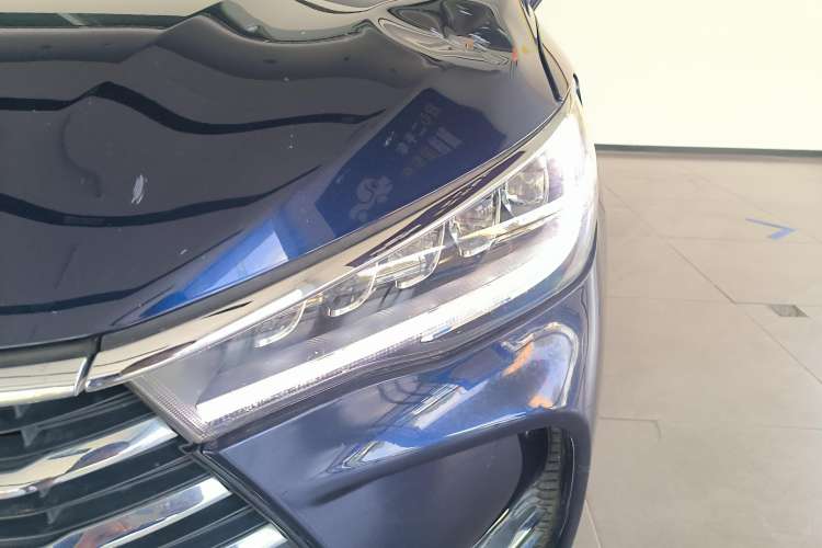 Used BYD Song MAX 2019 1.5T Manual Smart Connect Ruiyi Sunroof Model 7 Seats China V Emission Standard Left Front Headlight