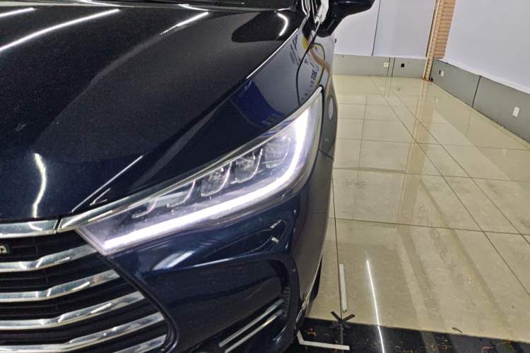 Used BYD Song MAX 2019 1.5T Automatic Smart Connect ZhiLian RuiDong Model 7 Seats China V Emission Standard Left Front Headlight