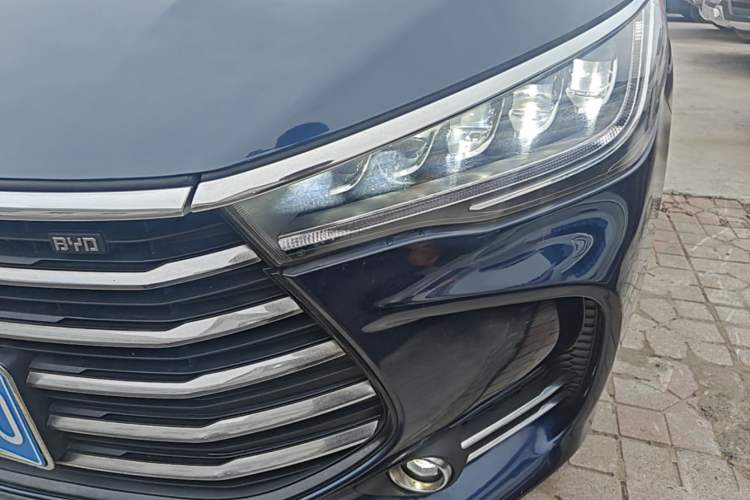 Used BYD Song MAX 2019 1.5T Automatic Smart Connect Prestige Model 6 Seats China V Standard Left Front Headlight