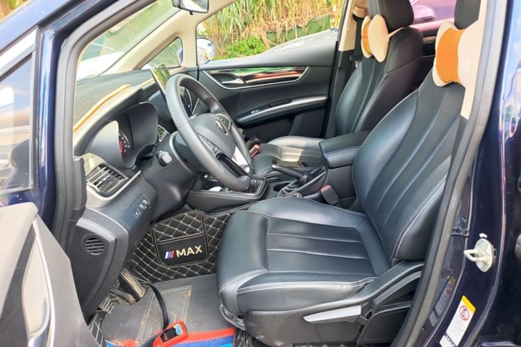 Used BYD Song MAX 2019 1.5T Manual Smart Connect Ruiyi Sunroof Model 7 Seats China VI Standard Left Front Seat