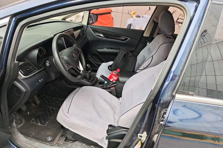Used BYD Song MAX 2019 1.5T Automatic Smart Connect Luxe Model 7 Seats China VI Standard Left Front Seat
