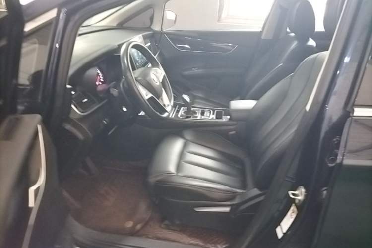 Used BYD Song MAX 2019 1.5T Automatic Smart Connect Ruiyi Sunroof Model 7 Seats China VI Standard Left Front Seat