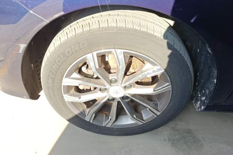 Used BYD Song MAX 2019 1.5T Automatic Smart Connect Prestige Model 6 Seats China VI Standard Left Front Wheel Hub