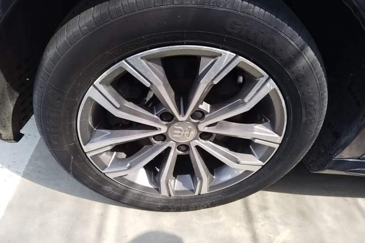 Used BYD Song MAX 2019 1.5T Automatic Smart Connect Prestige 7-Seater China V Standard Left Front Wheel Hub