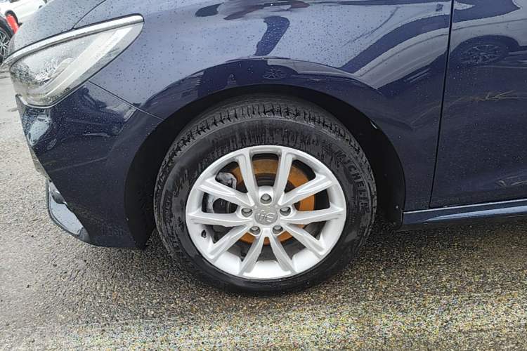 Used BYD Song MAX 2019 1.5T Manual Smart Connect Ruiyi Sunroof Model 7 Seats China VI Standard Left Front Wheel Hub