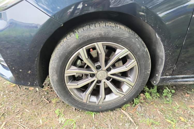 Used BYD Song MAX 2019 1.5T Automatic Smart Connect Ruiyi Sunroof Version 6 Seats China VI Standard Left Front Wheel Hub