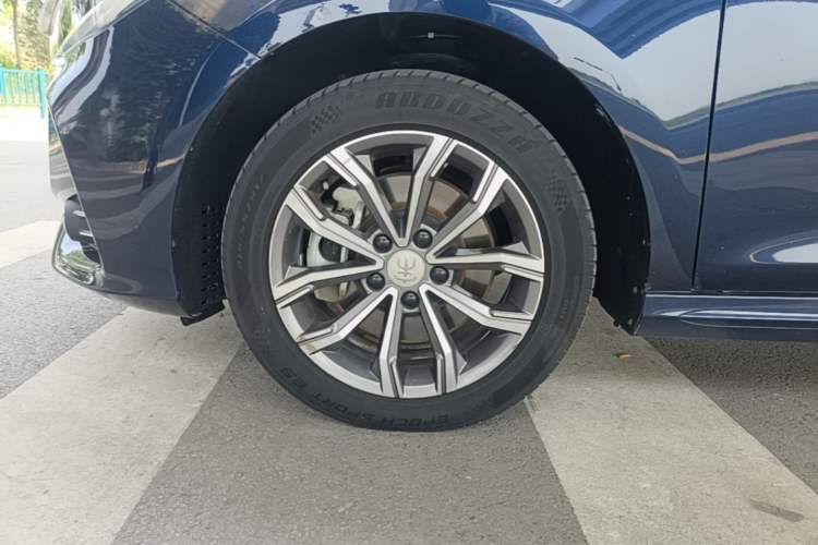 Used BYD Song MAX 2019 1.5T Automatic Smart Connect Ruiyi Sunroof Version 6 Seats China VI Standard Left Front Wheel Hub