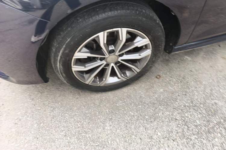 Used BYD Song MAX 2019 1.5T Automatic Smart Connect ZhiLian RuiDong 6-Seater China V Standard Left Front Wheel Hub