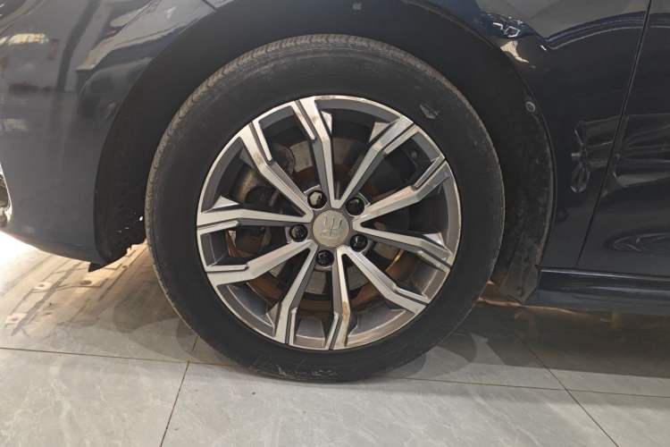 Used BYD Song MAX 2019 1.5T Automatic Smart Connect Ruiyi Sunroof Version 6 Seats China VI Standard Left Front Wheel Hub