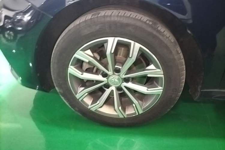 Used BYD Song MAX 2019 1.5T Automatic Smart Connect Ruiyi Sunroof Model 7 Seats China VI Standard Left Front Wheel Hub