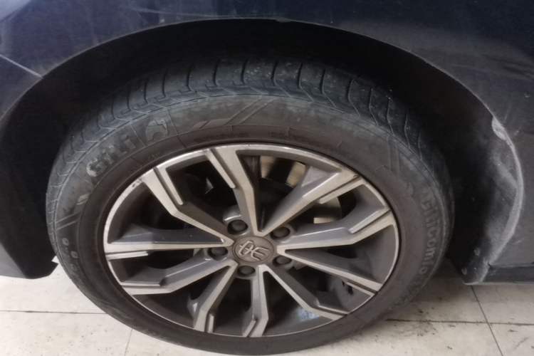 Used BYD Song MAX 2019 1.5T Automatic Smart Connect Ruiyi Model 7 Seats China V Emission Standard Left Front Wheel Hub