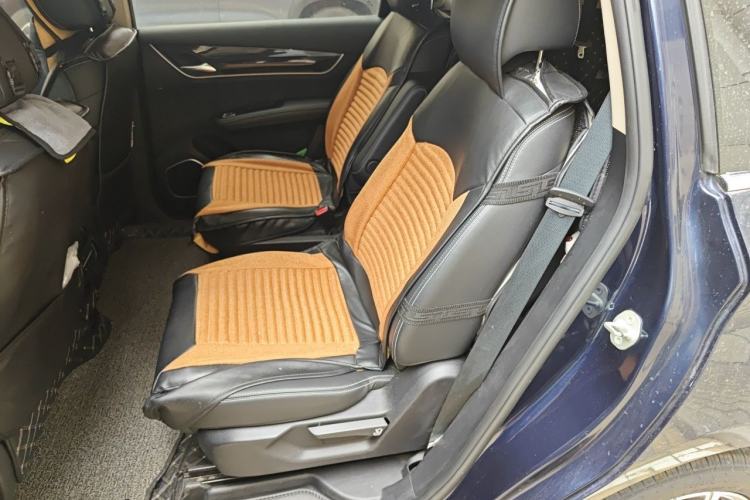 Used BYD Song MAX 2019 1.5T Automatic SmartConnect ZhiLian RuiDong Edition with 6 Seats China VI Standard Left Rear Seat