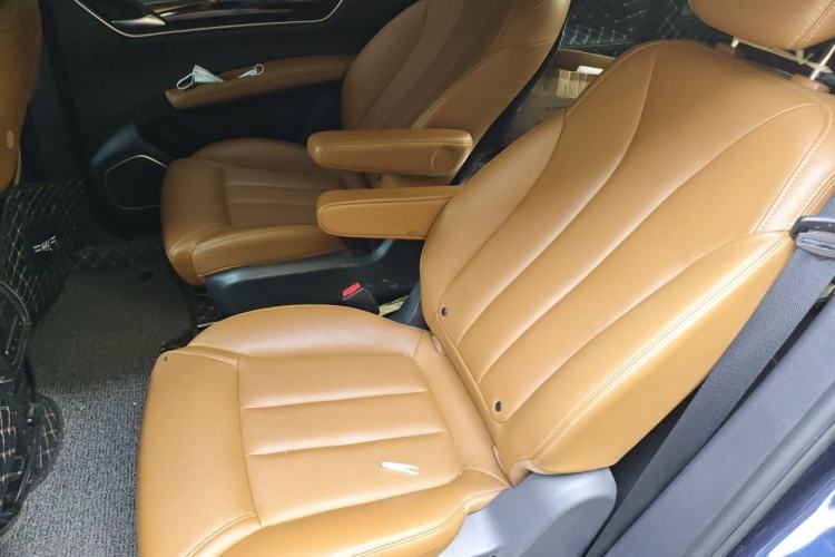 Used BYD Song MAX 2019 1.5T Automatic Smart Connect ZhiLian RuiDong 6-Seater China V Standard Left Rear Seat