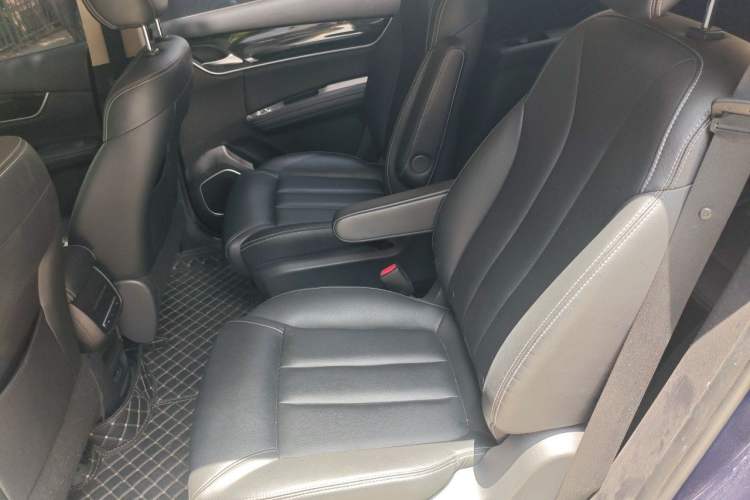 Used BYD Song MAX 2019 1.5T Automatic Smart Connect ZhiLian RuiDong 6-Seater China V Standard Left Rear Seat