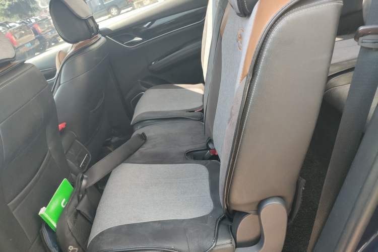Used BYD Song MAX 2019 1.5T Automatic Smart Connect Prestige 7-Seater China V Standard Left Rear Seat