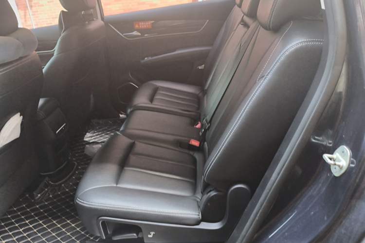 Used BYD Song MAX 2019 1.5T Automatic Smart Connect Ruiyi Sunroof Model 7 Seats China VI Standard Left Rear Seat
