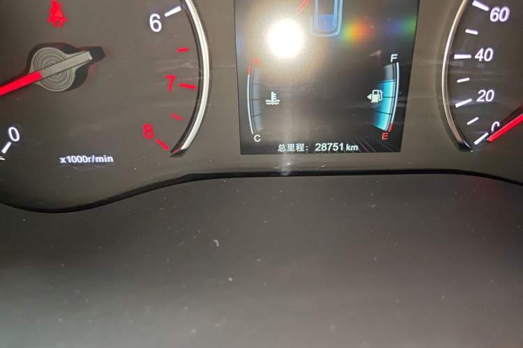 Used BYD Song MAX 2019 1.5T Automatic SmartConnect ZhiLian RuiDong Edition with 6 Seats China VI Standard Odometer Close Up