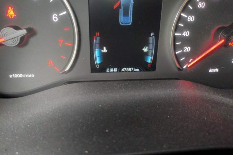Used BYD Song MAX 2019 1.5T Automatic Smart Connect Ruiyi Sunroof Version 6 Seats China VI Standard Odometer Close Up