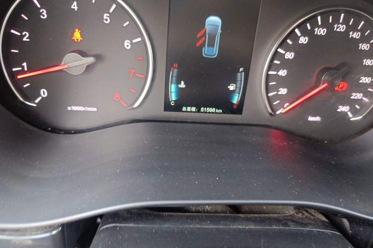 Used BYD Song MAX 2019 1.5T Automatic Smart Connect Ruiyi Sunroof Version 6 Seats China VI Standard Odometer Close Up