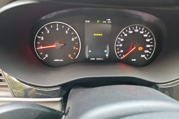 Used BYD Song MAX 2019 1.5T Automatic Smart Connect ZhiLian RuiDong 6-Seater China V Standard Odometer Close Up