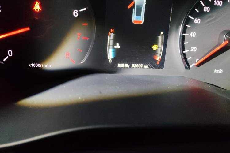 Used BYD Song MAX 2019 1.5T Automatic Smart Connect ZhiLian RuiDong Model 7 Seats China V Emission Standard Odometer Close Up