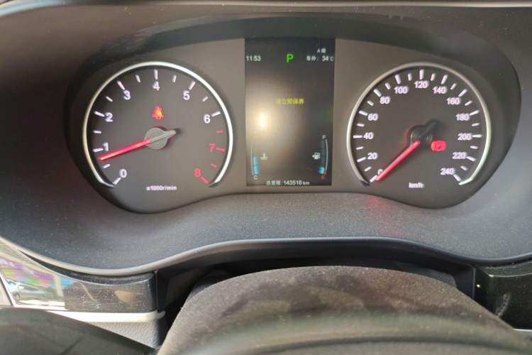 Used BYD Song MAX 2019 1.5T Automatic Smart Connect ZhiLian RuiDong 6-Seater China V Standard Odometer Close Up