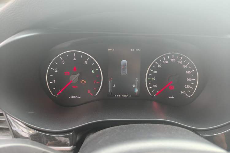 Used BYD Song MAX 2019 1.5T Manual Smart Connect Ruiyi Model 7 Seats China V Emission Standard Odometer Close Up