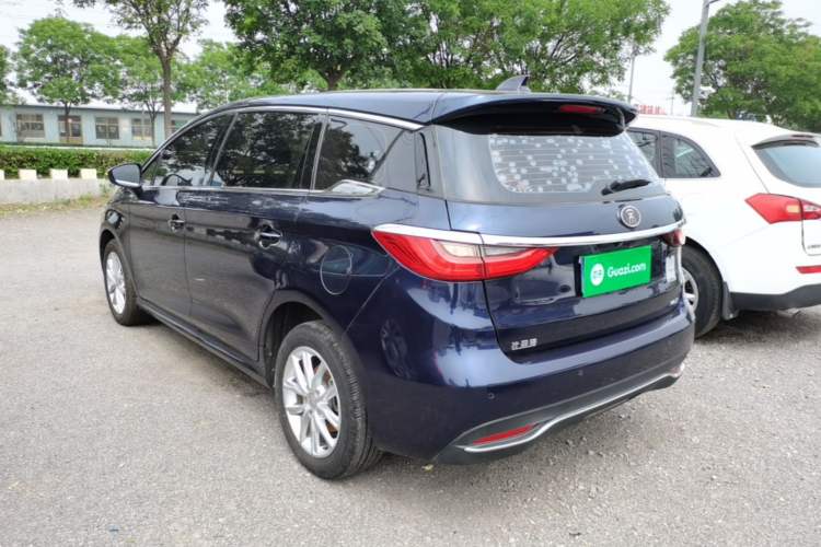 Used BYD Song MAX 2019 1.5T Manual Smart Connect Ruiyi Sunroof Model 6 Seats China VI Standard Rear Left 45 Deg