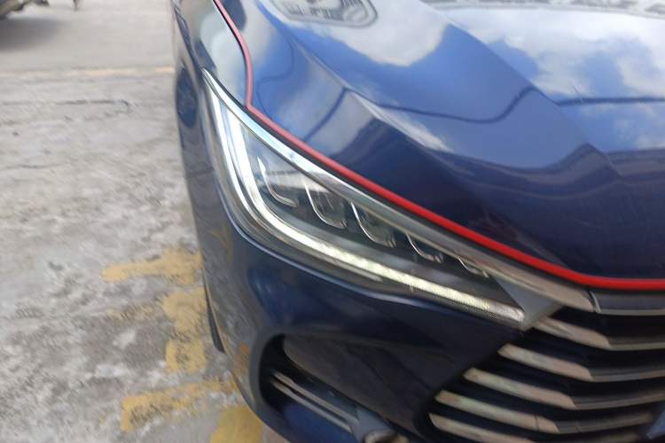 Used BYD Song MAX 2019 1.5T Automatic Smart Connect Ruiyi Sunroof Version 6 Seats China VI Standard Right Front Headlight