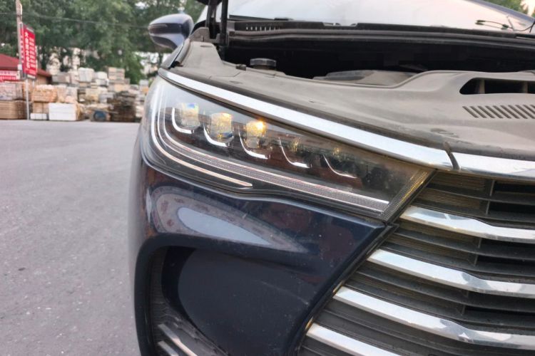 Used BYD Song MAX 2019 1.5T Automatic Smart Connect Ruiyi Sunroof Model 7 Seats China VI Standard Right Front Headlight